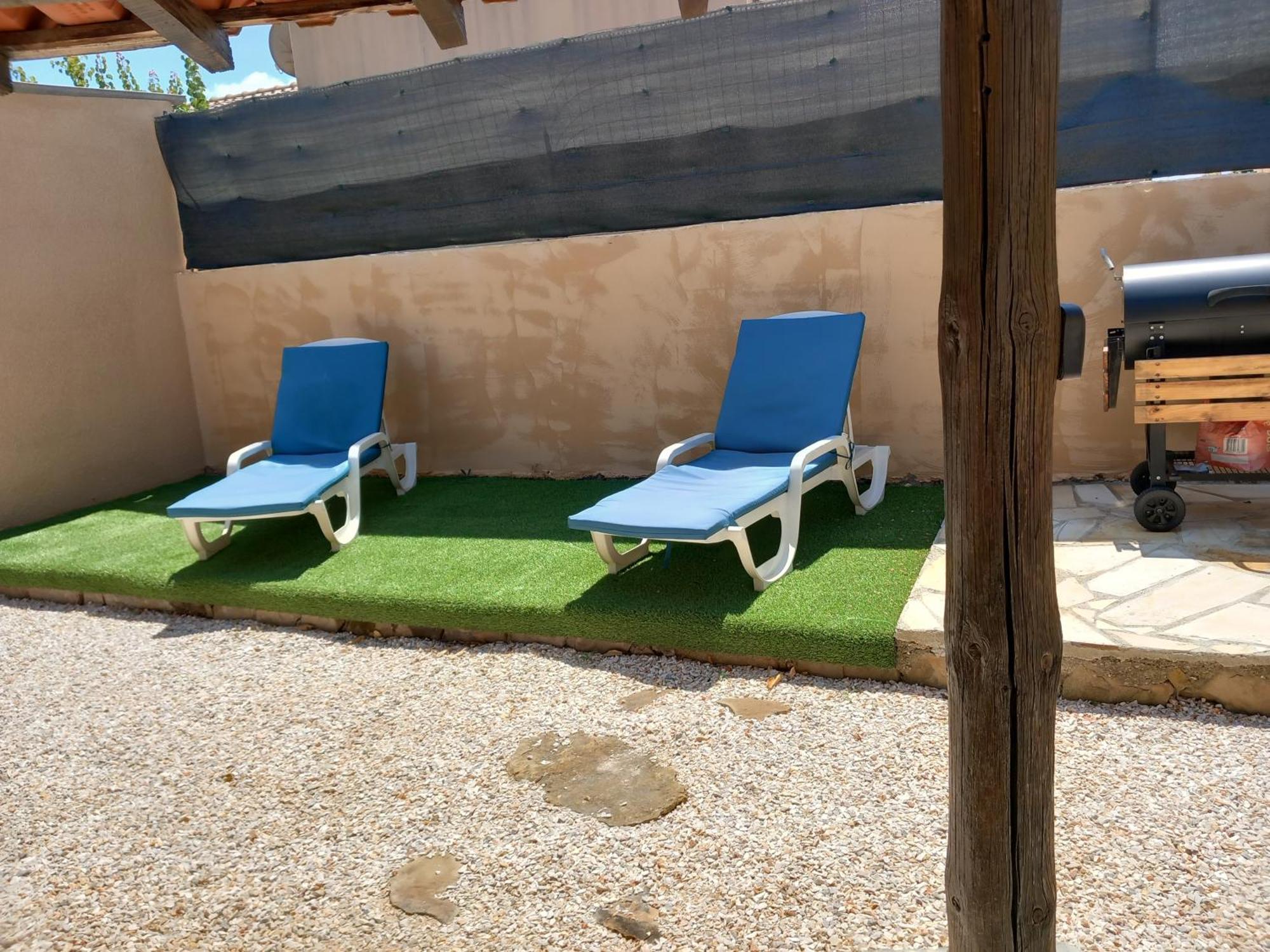 Studio Independant Dans Villa Neffies ภายนอก รูปภาพ